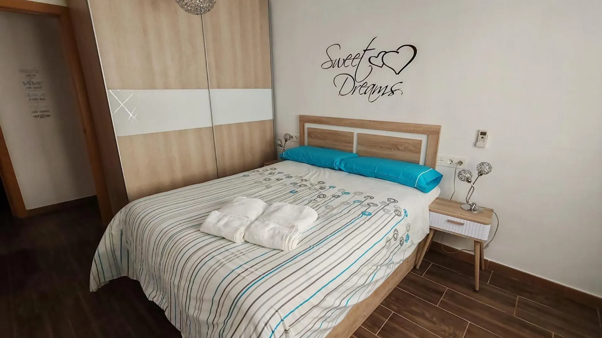Villa Bravo City - Granada Centro 0*,  España